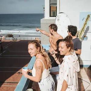 https://avocado-surf-hostel.in-canary-islands.com